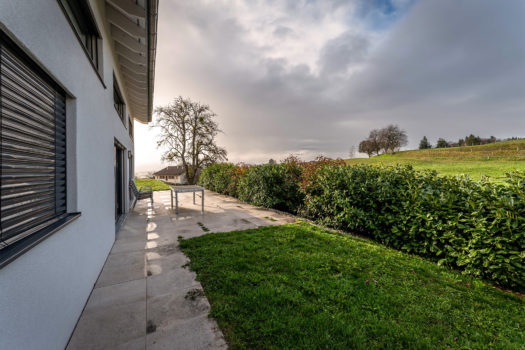 Belle villa individuelle de 6 pièces et demi avec jardin à Gimel dans le canton de Vaud.